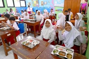 makan bergizi gratis di sekolah Indonesia