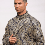 Gagah Bana! Cristiano Ronaldo Ucapkan Idul Fitri Pakai Baju Koko Bermotif Batik, Netizen: “Alhamdulillah Bang Dodo”