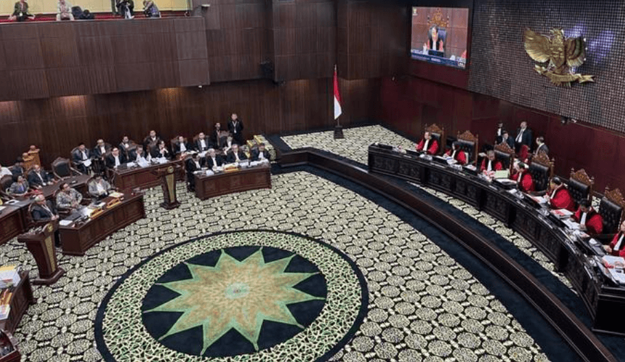 sidang Mahkamah Konstitusi terkait gugatan makan bergizi gratis