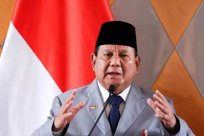 Prabowo Pasang Badan! Pertaruhkan Kepemimpinan Demi Makan Bergizi Gratis: “Daripada Dikorupsi, Lebih Baik Rakyat Makan”