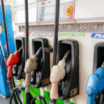 Nozzle pompa bensin di SPBU sebagai ilustrasi krisis energi